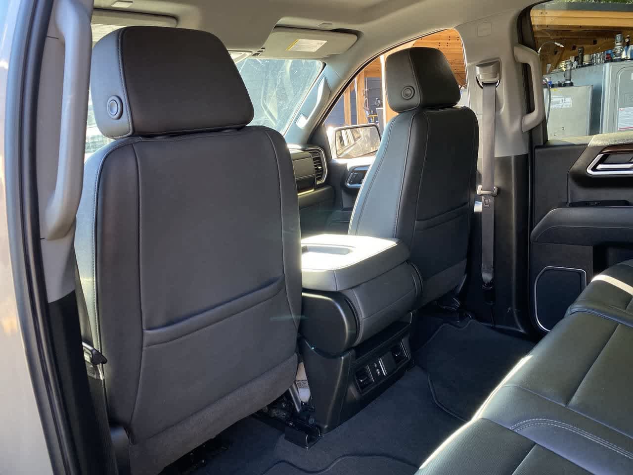 Used 2025 GMC Sierra 1500 SLT AWD/4WD image 15