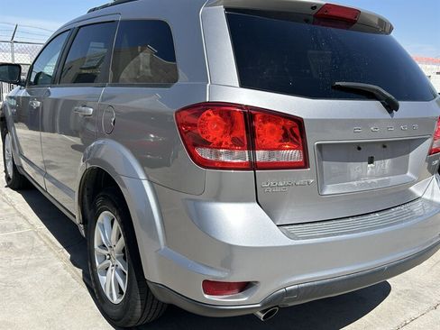 Used 2017 Dodge Journey SXT w/ Comfort/Convenience Group AWD/4WD image 11