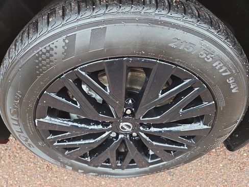 Used 2025 Nissan Altima 2.5 SV w/ SV Special Edition Package image 12