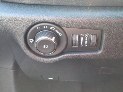 New 2026 Chrysler Pacifica Select w/ S Appearance Package FWD image 14