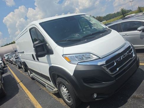 Used 2025 RAM ProMaster 2500 w/ U-Haul Equipment Group FWD image 3