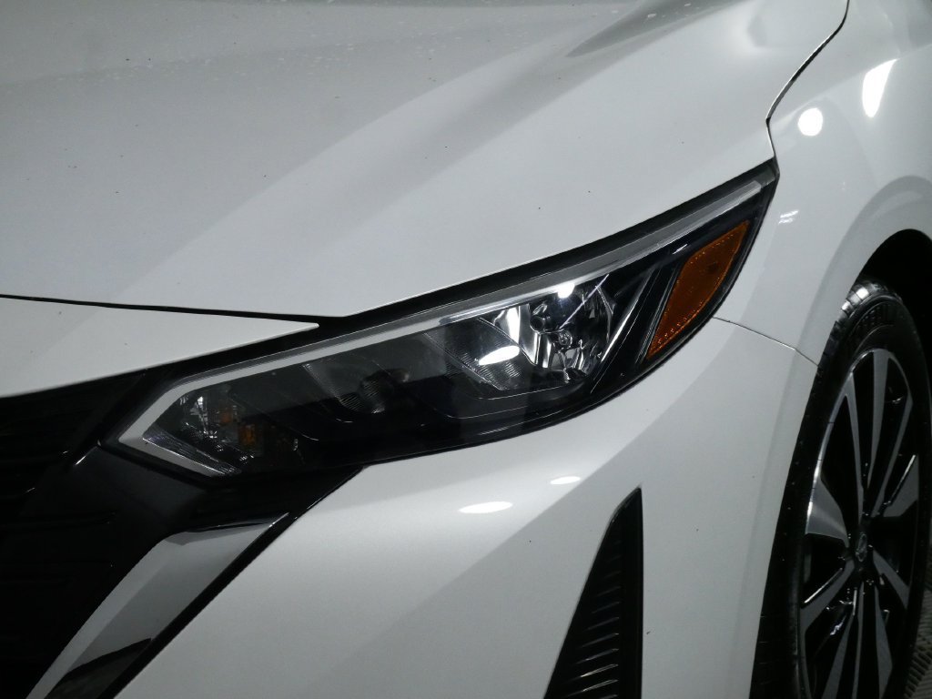 Used 2025 Nissan Sentra SV w/ SV Premium Package FWD image 14