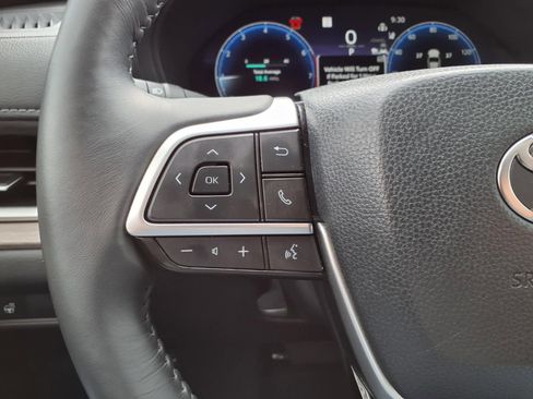 Certified 2025 Toyota Grand Highlander FWD image 23