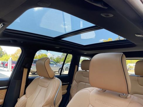 Used 2023 Jeep Grand Cherokee Summit w/ Luxury Tech Group V AWD/4WD image 27