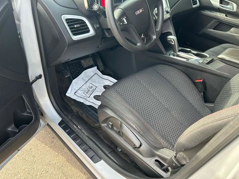 Used 2011 GMC Terrain SLE image 10