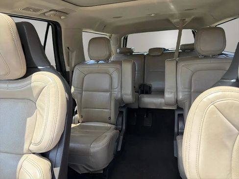 Used 2022 Lincoln Navigator L Reserve RWD image 28