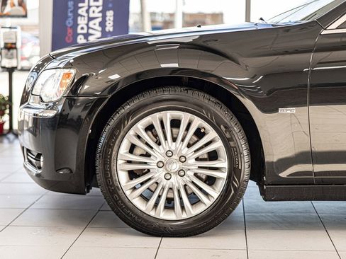 Used 2012 Chrysler 300 C w/ 19-Premium Speaker Group image 7