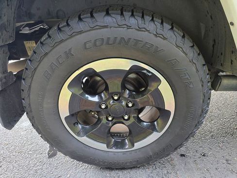 Used 2014 Jeep Wrangler Unlimited Sahara image 11