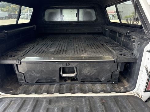 Used 2016 GMC Canyon SLT w/ Driver Alert Package RWD image 30