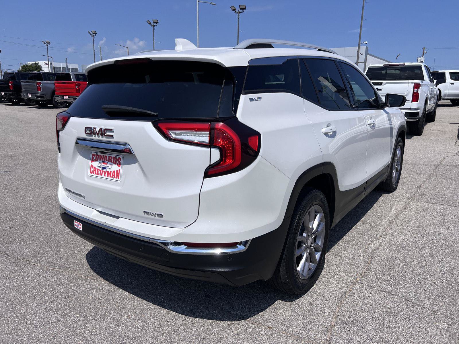 Used 2022 GMC Terrain SLT w/ Tech Package AWD/4WD image 33