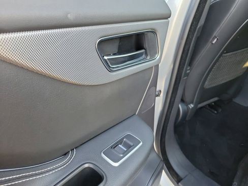 Used 2018 Jaguar F-PACE S image 13