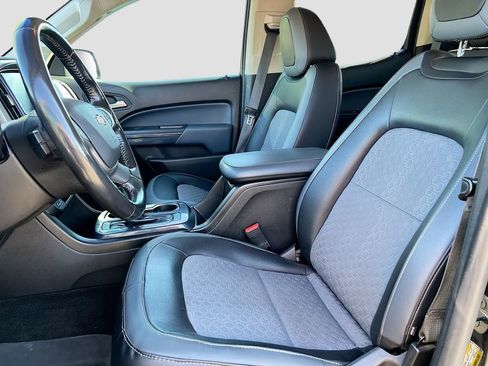 Used 2017 Chevrolet Colorado Z71 image 20