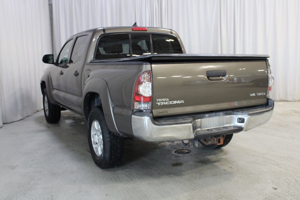 Used 2015 Toyota Tacoma 4x4 Double Cab w/ SR5 Package image 22