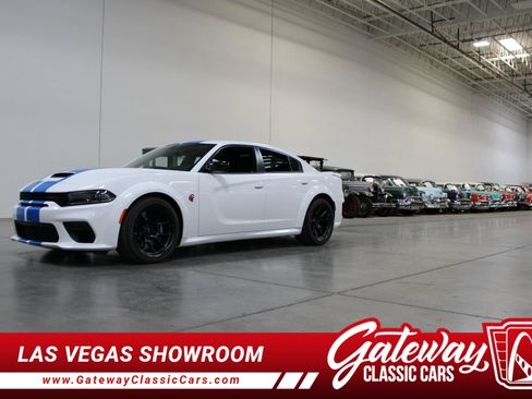 Used 2023 Dodge Charger SRT Hellcat image 1