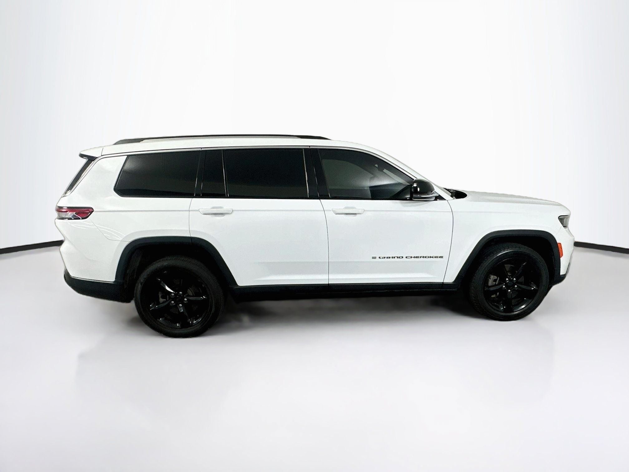 Used 2021 Jeep Grand Cherokee L Limited RWD image 10