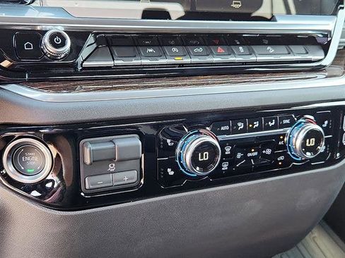 New 2026 GMC Sierra 1500 Elevation image 15