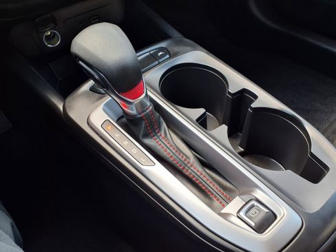 Used 2025 Chevrolet Trax RS w/ Sunroof Package image 13