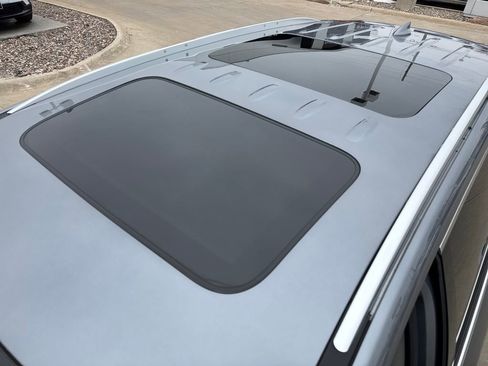 Certified 2020 Buick Enclave Avenir w/ Avenir Technology Package image 10