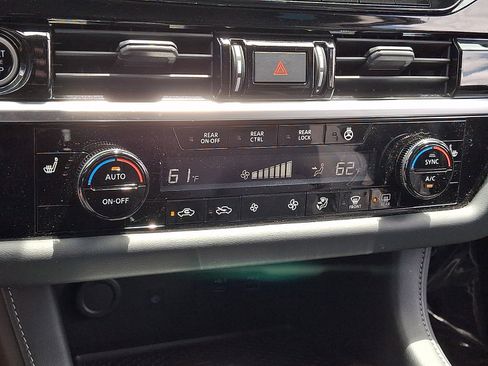 Certified 2023 Nissan Pathfinder SL AWD/4WD image 15