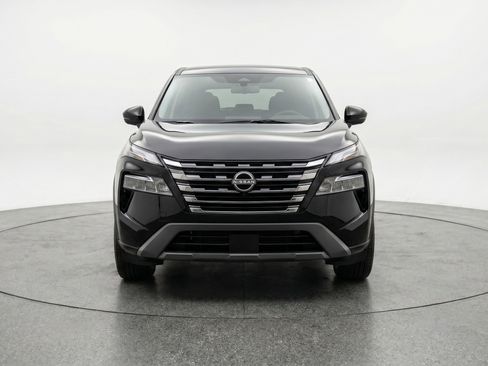 Used 2025 Nissan Rogue SV AWD/4WD image 2