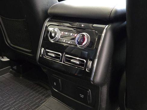 Used 2023 Lincoln Aviator AWD w/ Premium Package image 10