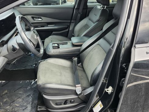 Used 2023 Nissan Ariya FWD image 26