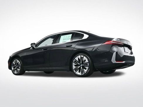 New 2026 BMW i5 eDrive40 image 31