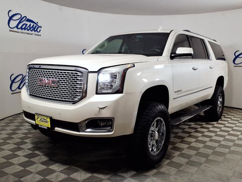 Used 2015 GMC Yukon XL Denali w/ Open Road Package AWD/4WD image 5