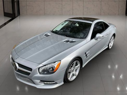 Used 2016 Mercedes-Benz SL 550 w/ Driver Assistance Package image 6