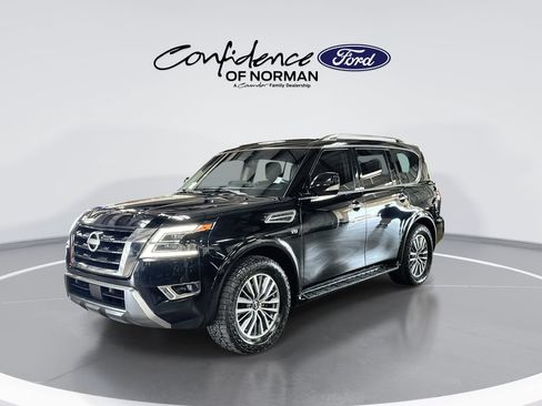 Used 2022 Nissan Armada SV w/ SV Appearance Package RWD image 4