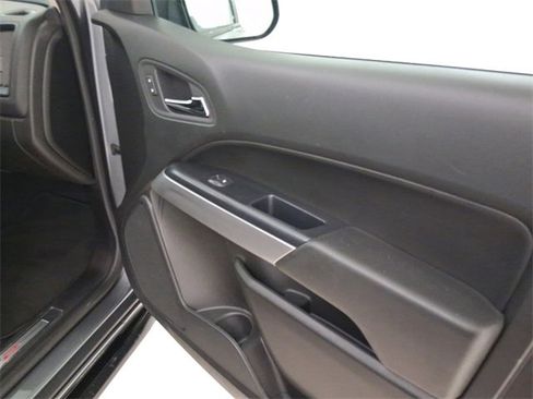 Used 2020 Chevrolet Colorado ZR2 w/ ZR2 Dusk Special Edition image 15