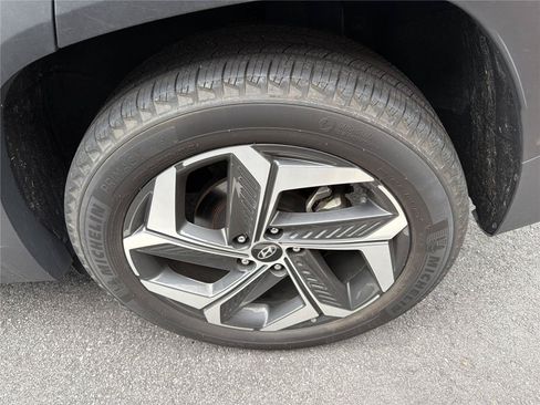 Used 2024 Hyundai Tucson Limited AWD/4WD image 9