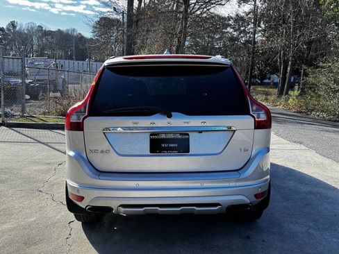 Used 2017 Volvo XC60 T5 Dynamic w/ Preferred Option Package image 9