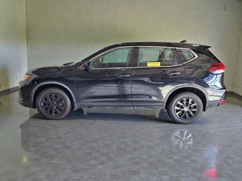 Used 2018 Nissan Rogue S image 13