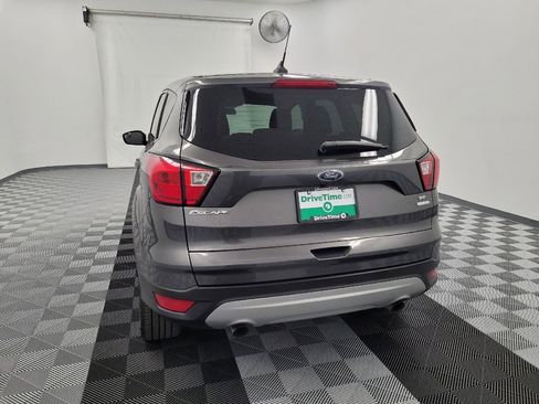 Used 2019 Ford Escape SE FWD image 6