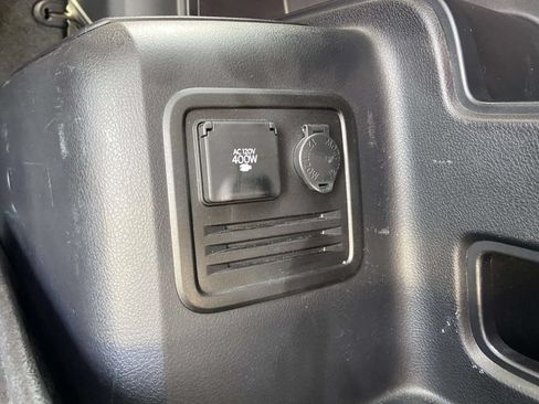 Used 2023 Toyota 4Runner TRD Off-Road Premium w/ Moonroof Package AWD/4WD image 9