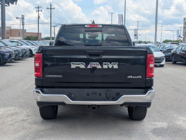 Used 2025 RAM 1500 Big Horn AWD/4WD image 4