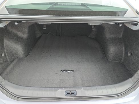 New 2025 Nissan Altima 2.5 SR image 12