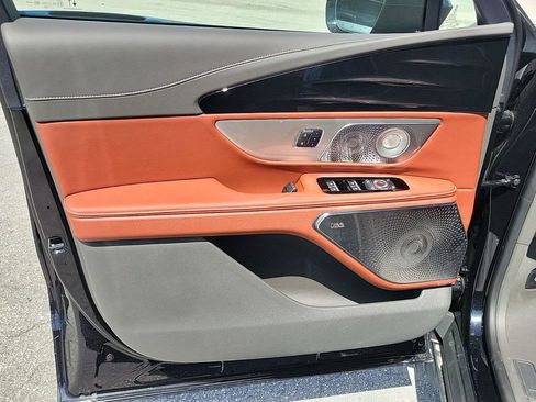 Used 2024 Lincoln Nautilus Black Label image 13