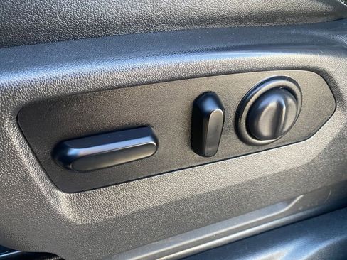 Used 2020 GMC Sierra 1500 SLT w/ SLT Convenience Package image 13