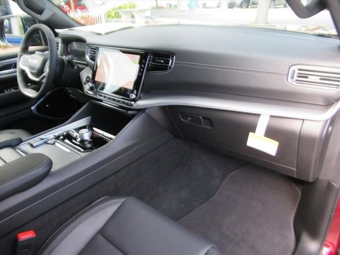 New 2026 Jeep Grand Wagoneer Limited image 10