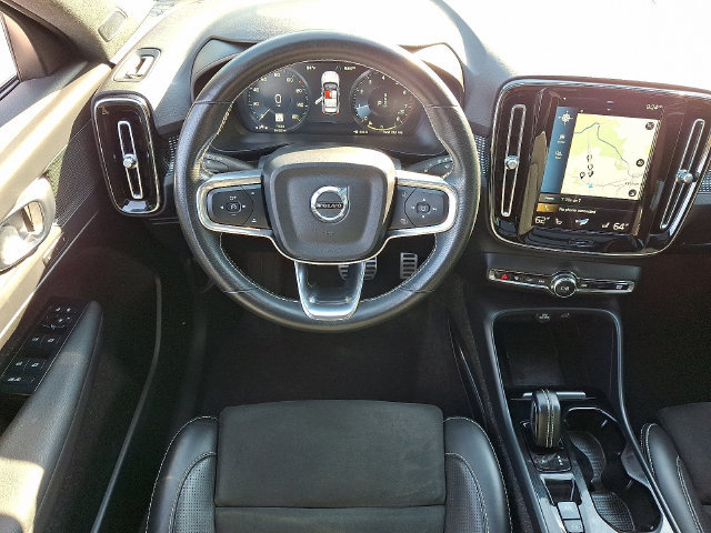 Used 2021 Volvo XC40 T5 R-Design w/ Advanced Package AWD/4WD image 11