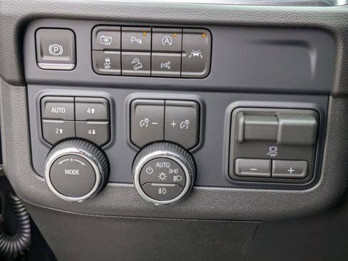 New 2026 Chevrolet Tahoe Premier w/ Sun And Tow Package AWD/4WD image 15
