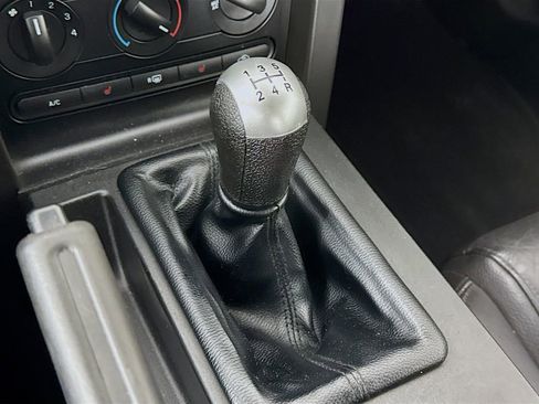 Used 2009 Ford Mustang GT Premium image 15