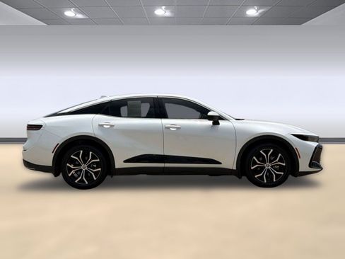 Used 2023 Toyota Crown AWD/4WD image 8