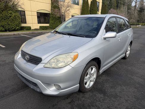 Used 2006 Toyota Matrix XR FWD image 1
