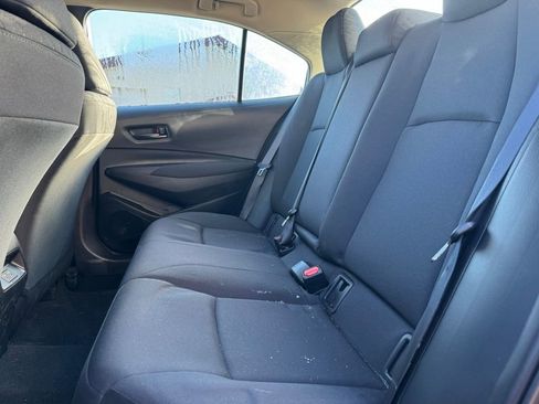 Used 2025 Toyota Corolla LE FWD image 5