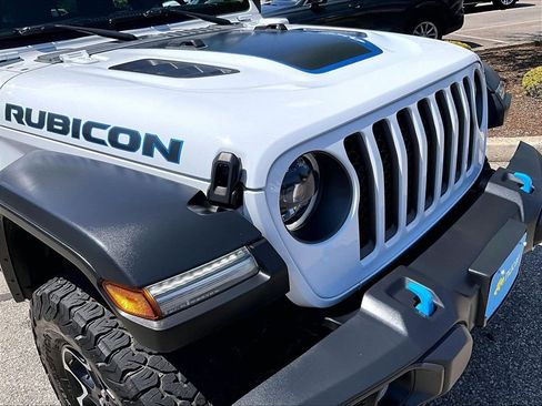Used 2023 Jeep Wrangler Unlimited Rubicon 4xe w/ Cold Weather Group AWD/4WD image 30