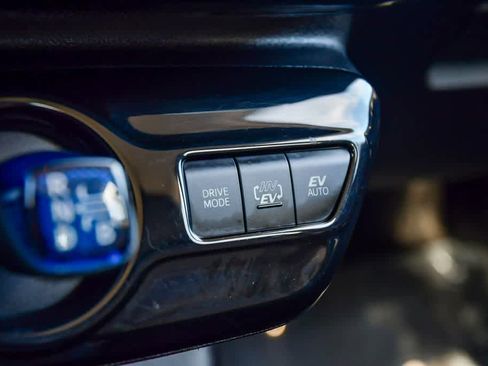 Used 2019 Toyota Prius Prime Advanced image 24