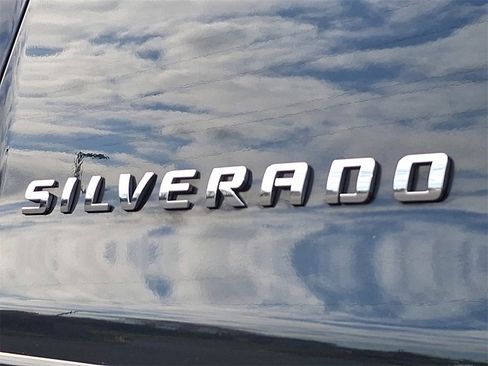 Used 2017 Chevrolet Silverado 1500 LT w/ All Star Edition image 27